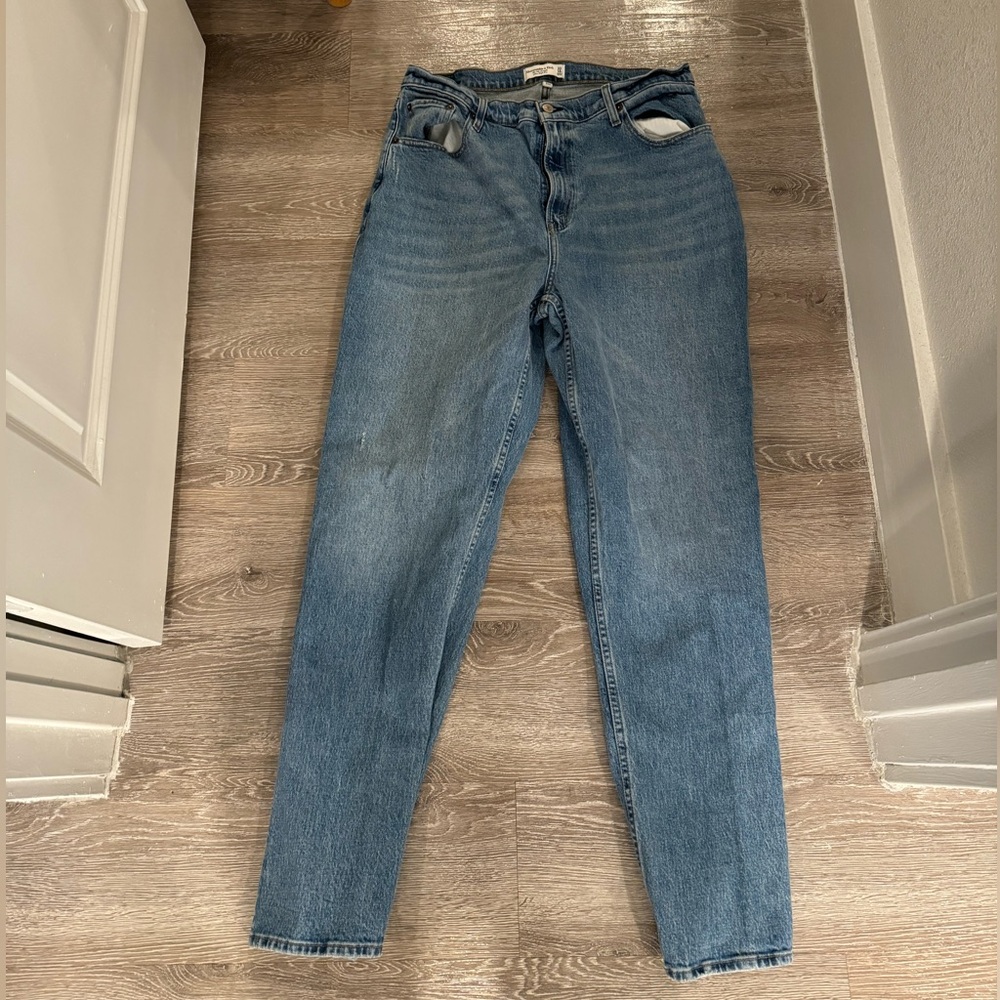 Abercrombie 90s straight, ultra high-rise, curve love jeans, size 16/33